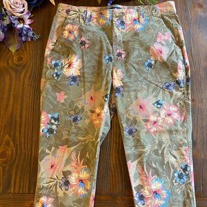 GAP floral capris - Sz 10
